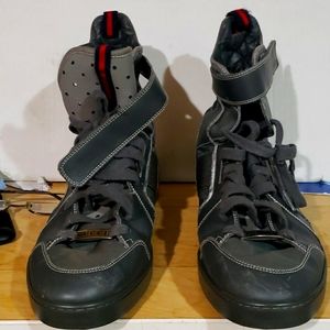 Gucci Hi-Top Sneakers Grey
